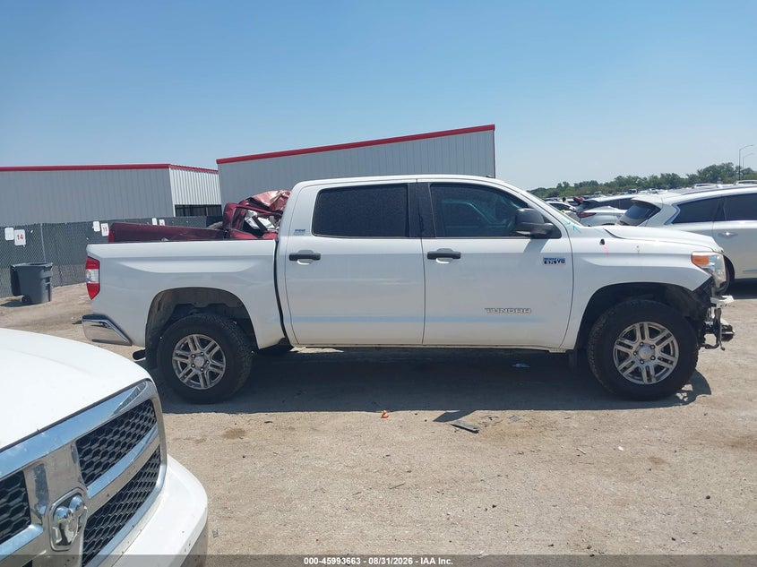 TOYOTA TUNDRA - zdjęcie 13