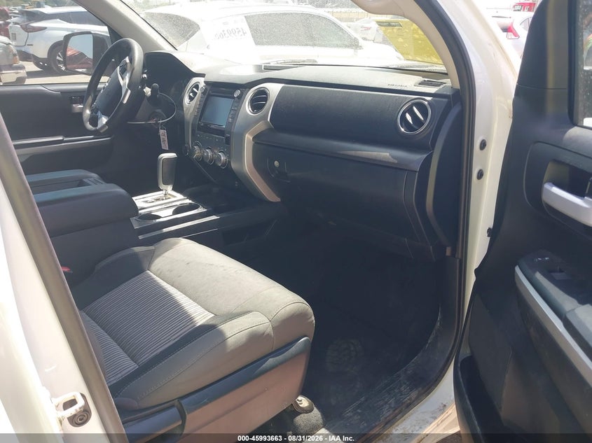 TOYOTA TUNDRA - zdjęcie 5