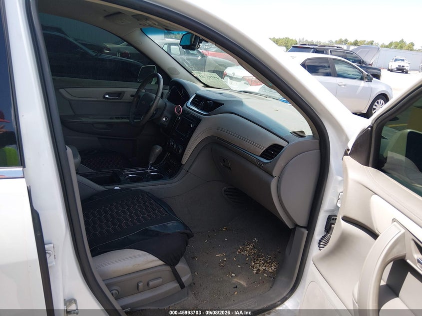 2017 CHEVROLET TRAVERSE auction photo 5