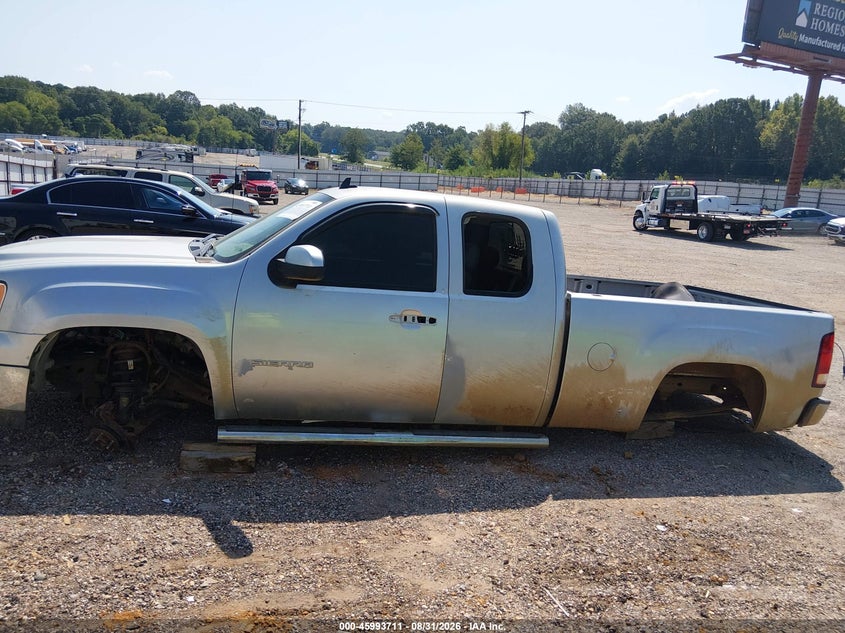 2011 GMC SIERRA PICKUP 4.8L V-8 VVT, 302HP