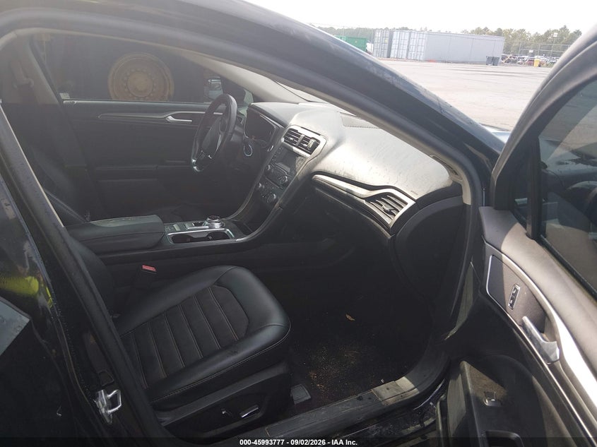 2017 FORD FUSION HYBRID auction photo 5