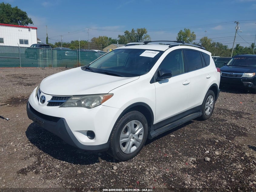 2015 Toyota RAV 4, Flood, IAAI, VIN JTMBFREV6FD173555 — photo 2