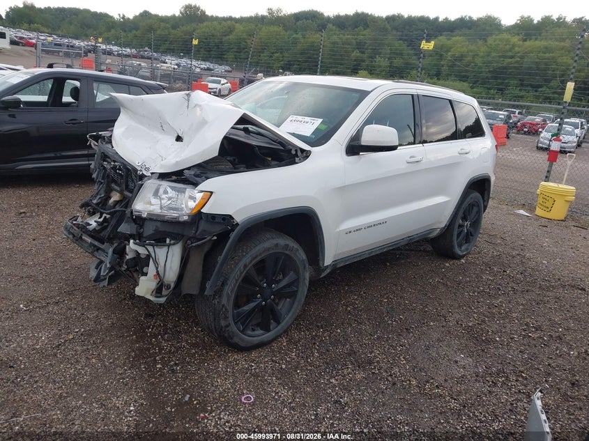 2013 Jeep Grand Cherokee Laredo Altitude, Front End, IAAI, VIN 1C4RJFAG9DC562034 — photo 2