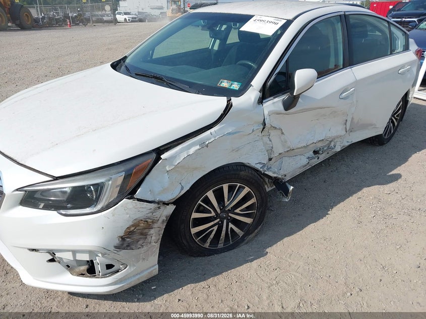 2019 SUBARU LEGACY auction photo 6