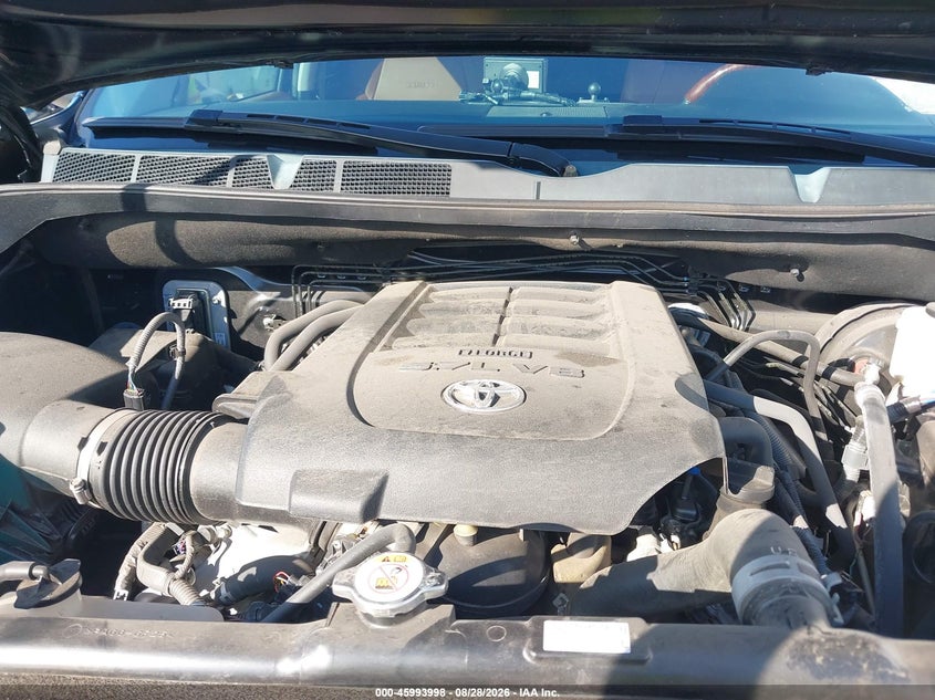TOYOTA TUNDRA - zdjęcie 10