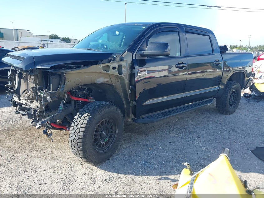 TOYOTA TUNDRA - zdjęcie 2