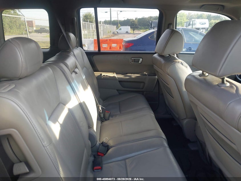 2010 HONDA PILOT auction photo 8