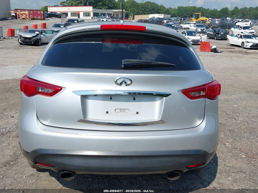2017 INFINITI QX70 · Фото 16