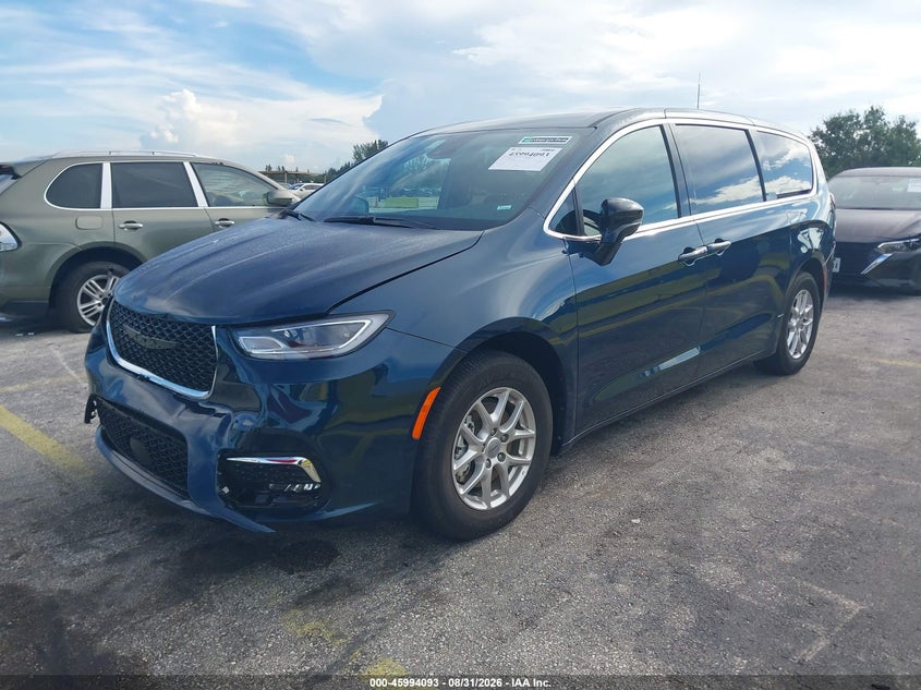 2025 Chrysler Pacifica, Front End, IAAI, VIN 2C4RC1BG5SR566338 — photo 2