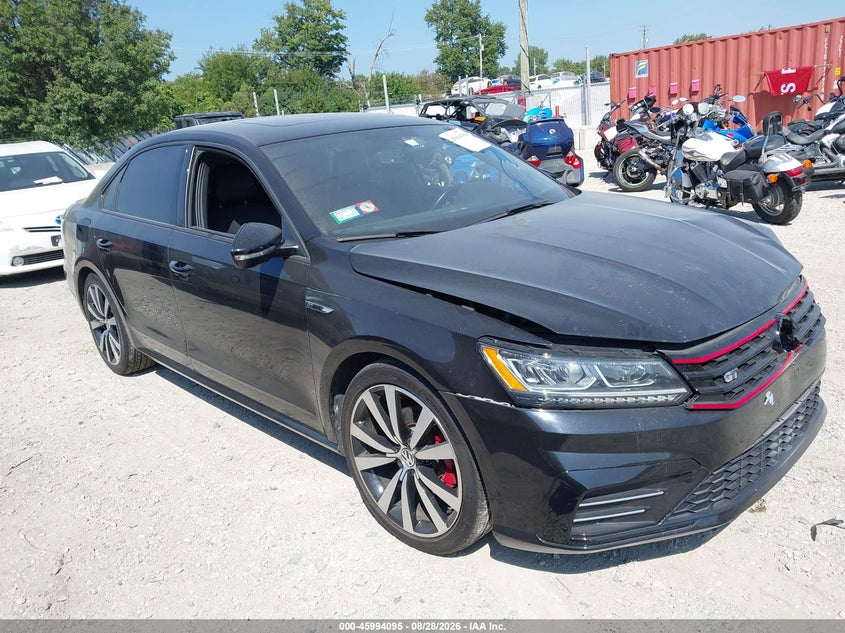 2018 VOLKSWAGEN PASSAT auction photo 1
