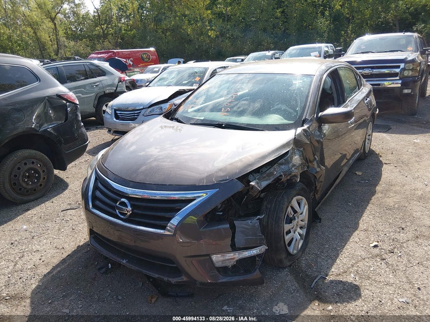 2015 Nissan Altima, Left Front, IAAI, VIN 1N4AL3APXFC126579 — photo 2