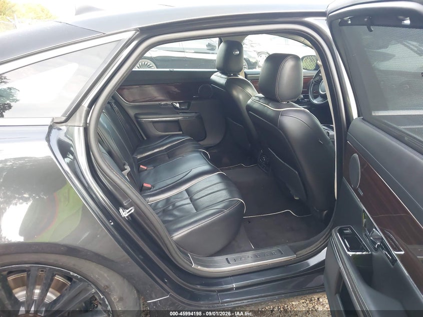 2013 JAGUAR XJ auction photo 8
