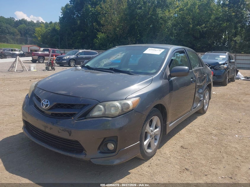2013 Toyota Corolla, Left Side, IAAI, VIN 2T1BU4EE7DC124643 — photo 2