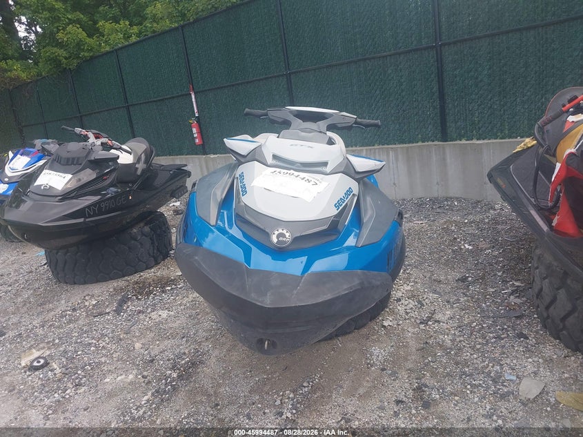 2019 SEADOO GTX 155 auction photo 6