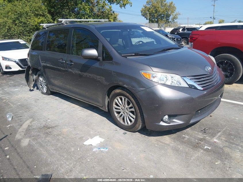 TOYOTA SIENNA - zdjęcie 1