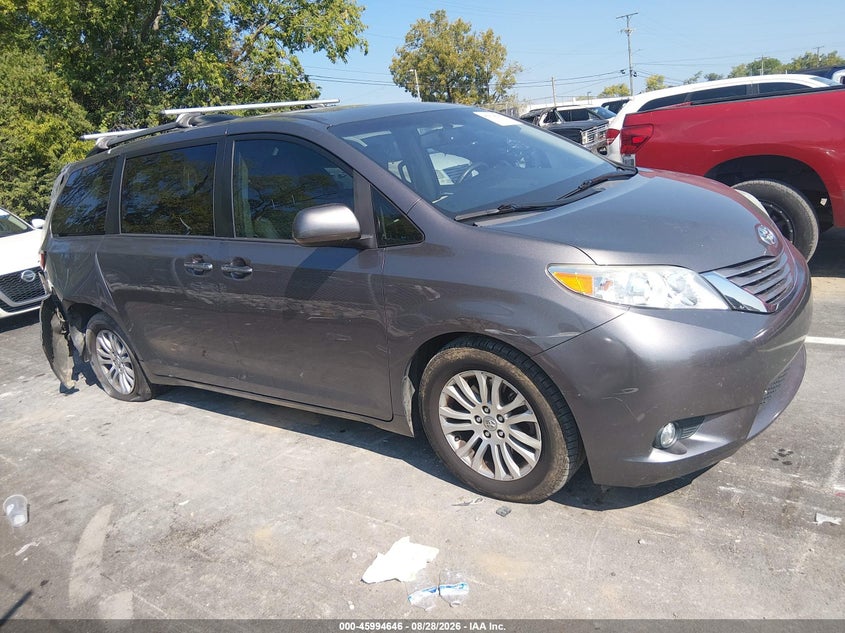 TOYOTA SIENNA - zdjęcie 12