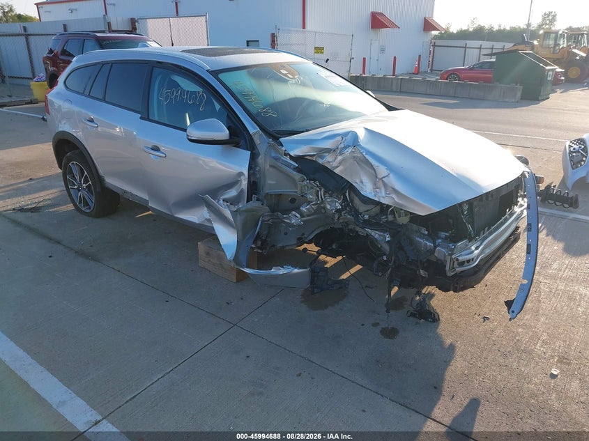 Vin: yv4612hk5f1001301, lot: 46494033, volvo v60 cross country t5 2015 img_1