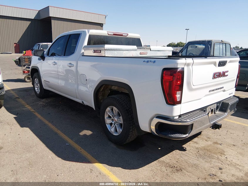 2022 GMC SIERRA 1500 auction photo 3