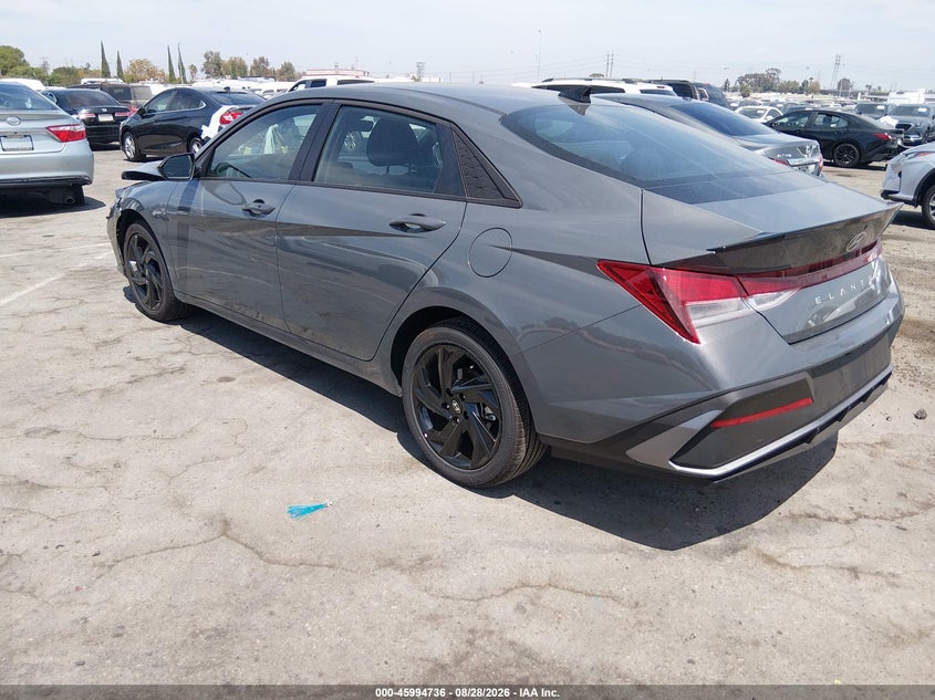 2026 HYUNDAI ELANTRA auction photo 3