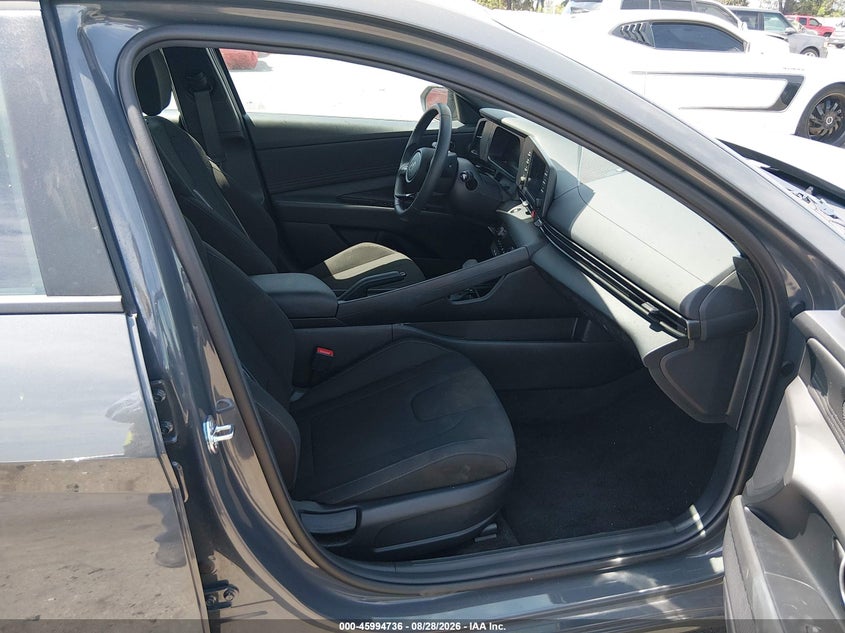 2026 HYUNDAI ELANTRA auction photo 5