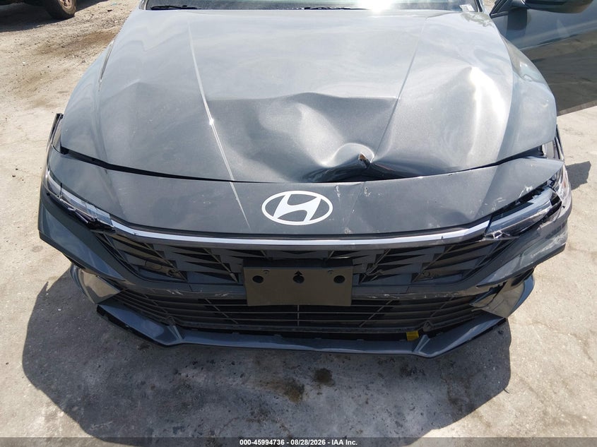 2026 HYUNDAI ELANTRA auction photo 6