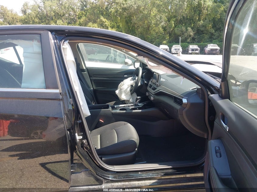 2024 NISSAN ALTIMA auction photo 5