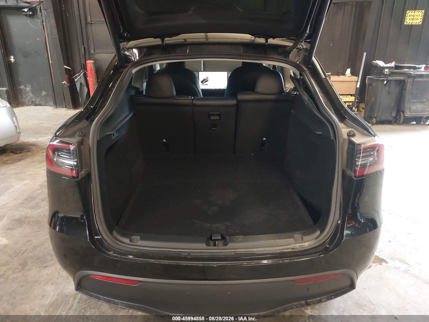 TESLA MODEL Y - zdjęcie 21