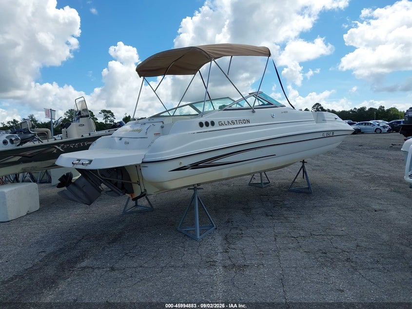 2004 GLASTRON BOAT auction photo 4