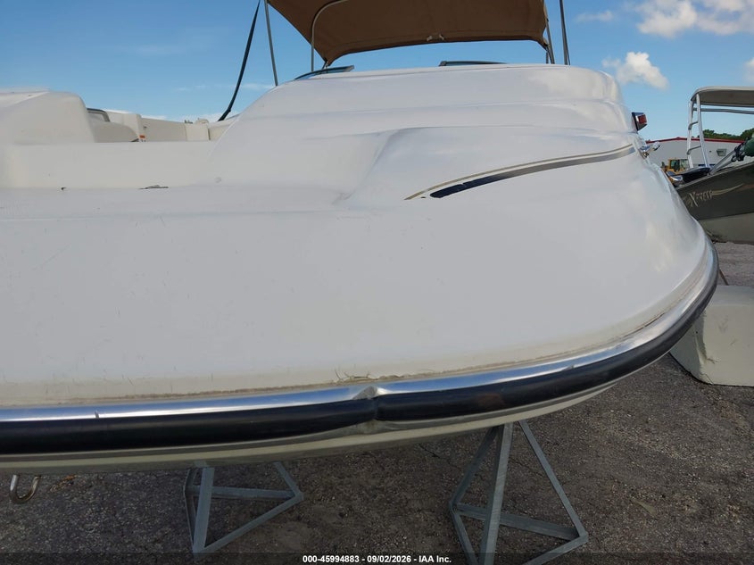 2004 GLASTRON BOAT auction photo 6