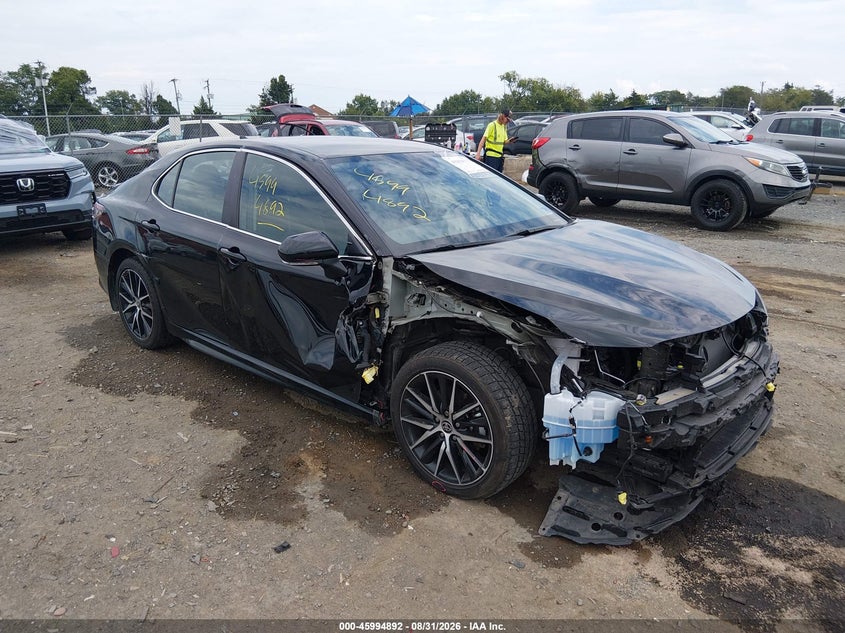 TOYOTA CAMRY - zdjęcie 1