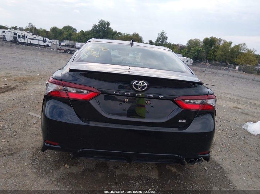 TOYOTA CAMRY - zdjęcie 17