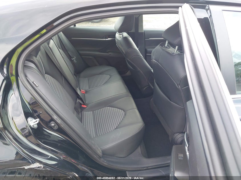 TOYOTA CAMRY - zdjęcie 8