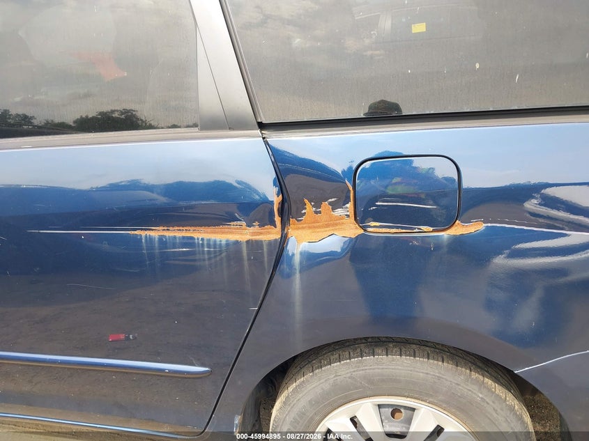 2005 TOYOTA SIENNA auction photo 6