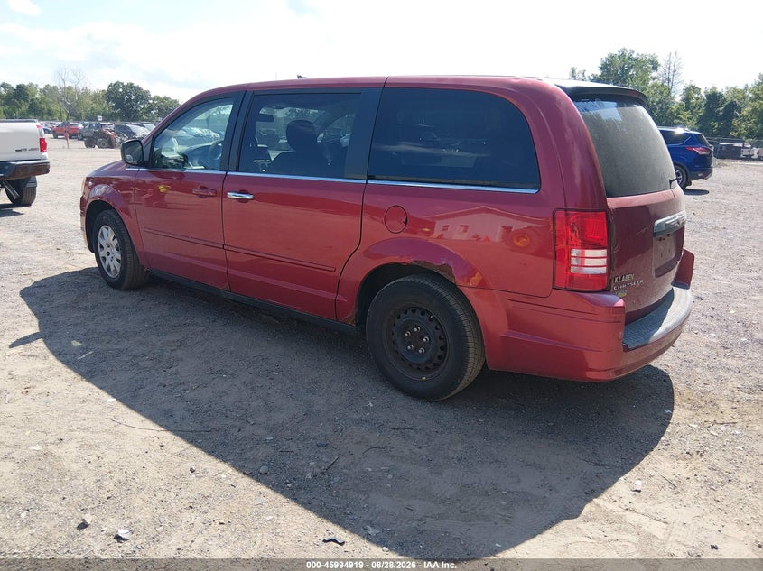 2010 CHRYSLER TOWN & COUNTRY auction photo 3