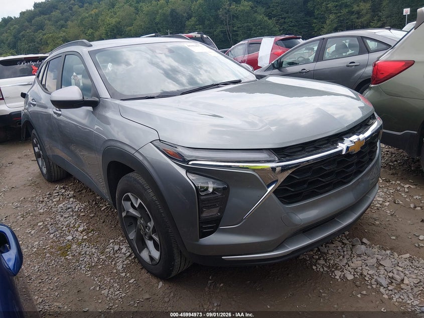 2025 CHEVROLET TRAX FWD LT
