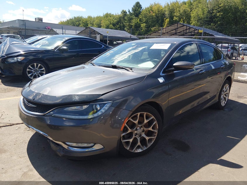2015 CHRYSLER 200 C · Фото 2