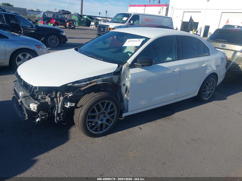 2016 VOLKSWAGEN JETTA auction photo 2