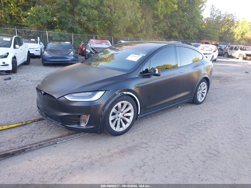 2016 Tesla Model X, Left Front, IAAI, VIN 5YJXCAE4XGF006844 — photo 2