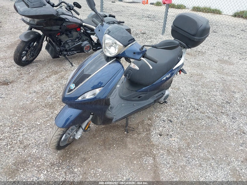 2017 Piaggio Fly