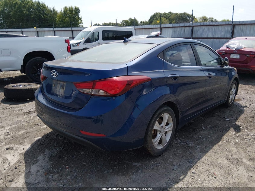 2016 HYUNDAI ELANTRA auction photo 4