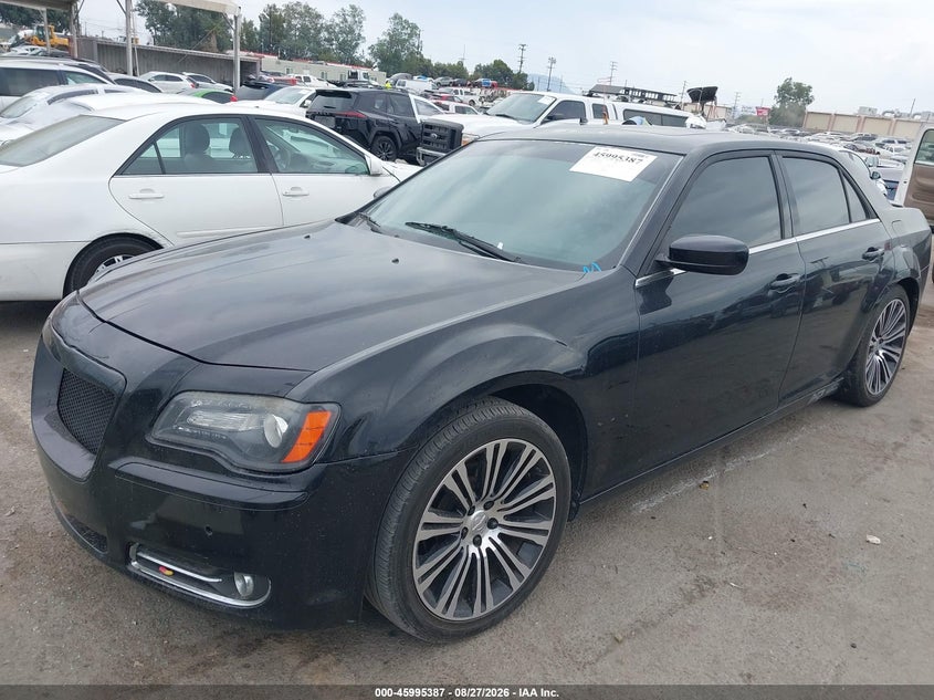 2013 Chrysler 300, Неизвестно, IAAI, VIN 2C3CCABGXDH707861 — фото 2