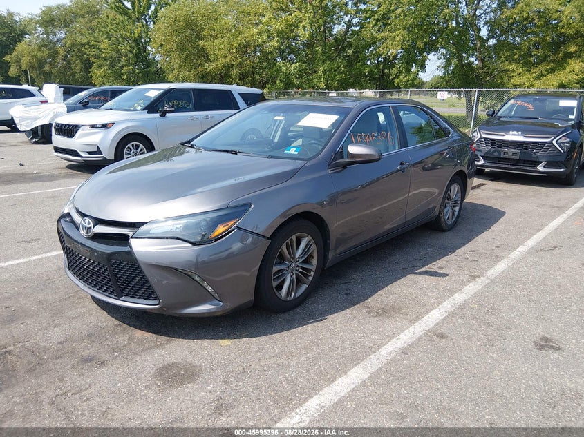 2016 Toyota Camry, Правый бок, IAAI, VIN 4T1BF1FK0GU171643 — фото 2
