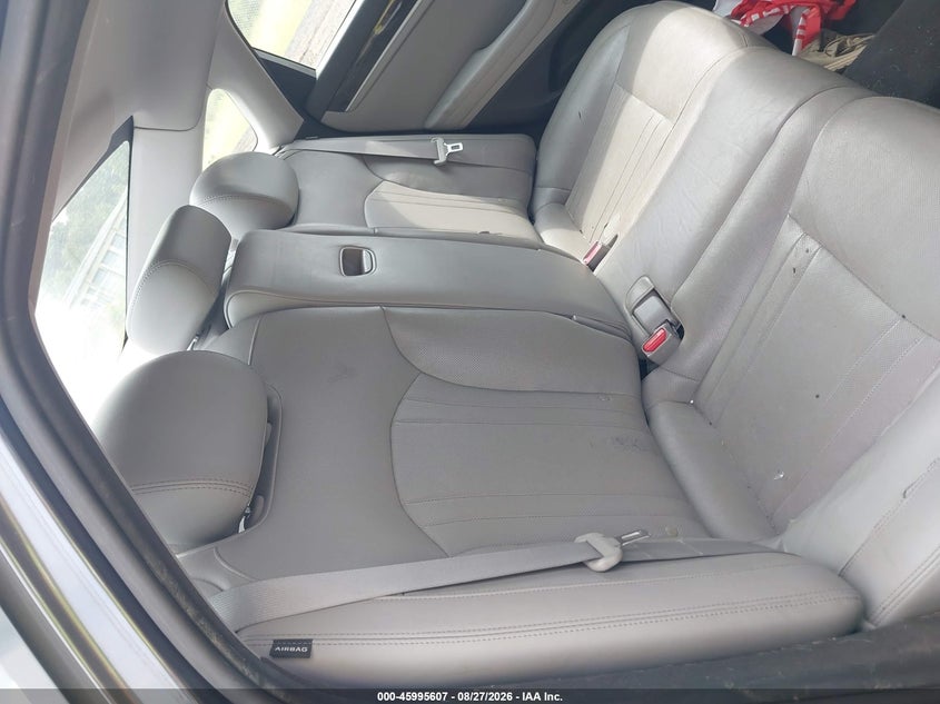 HYUNDAI GENESIS 2015 VIN KMHGN4JE4FU027961