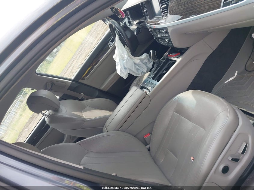 2015 HYUNDAI GENESIS auction photo 5