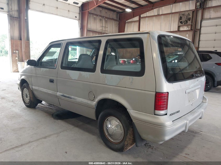 1995 PLYMOUTH VOYAGER auction photo 3