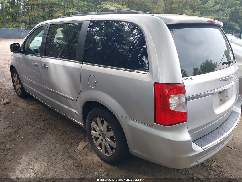 2011 CHRYSLER TOWN & COUNTRY auction photo 3