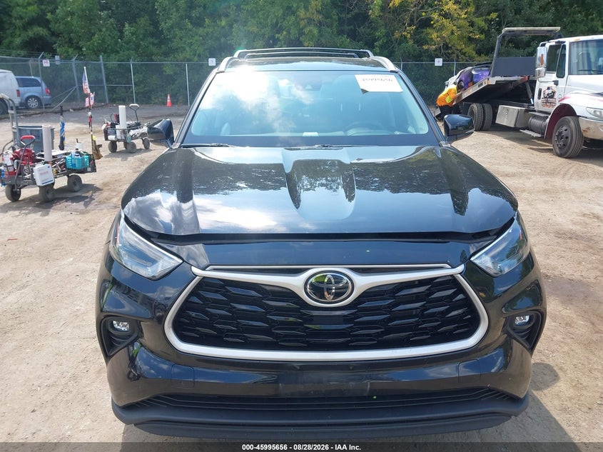 TOYOTA HIGHLANDER - zdjęcie 12