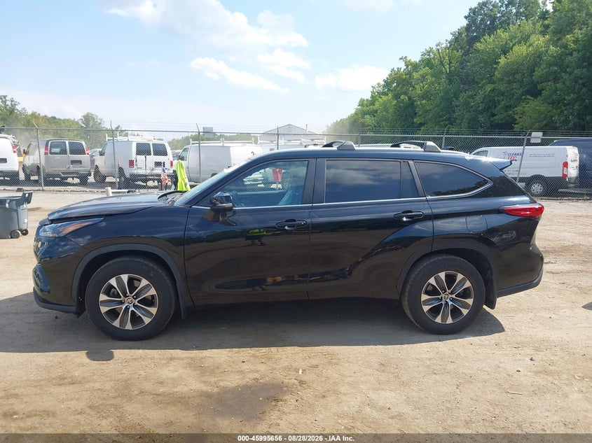 TOYOTA HIGHLANDER - zdjęcie 14