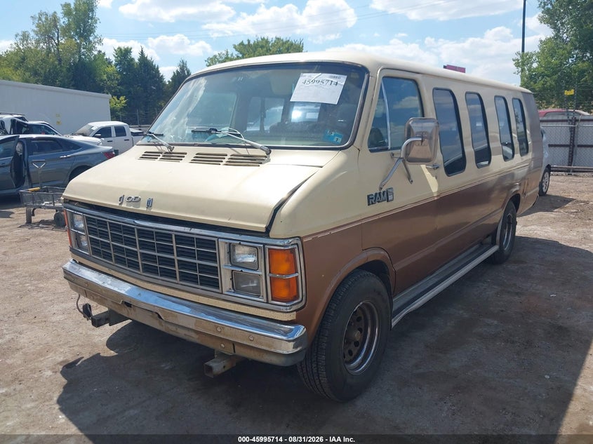 1982 Dodge RAM Van, Удар сзади, IAAI, VIN 2B6HB23R8CK840307 — фото 2