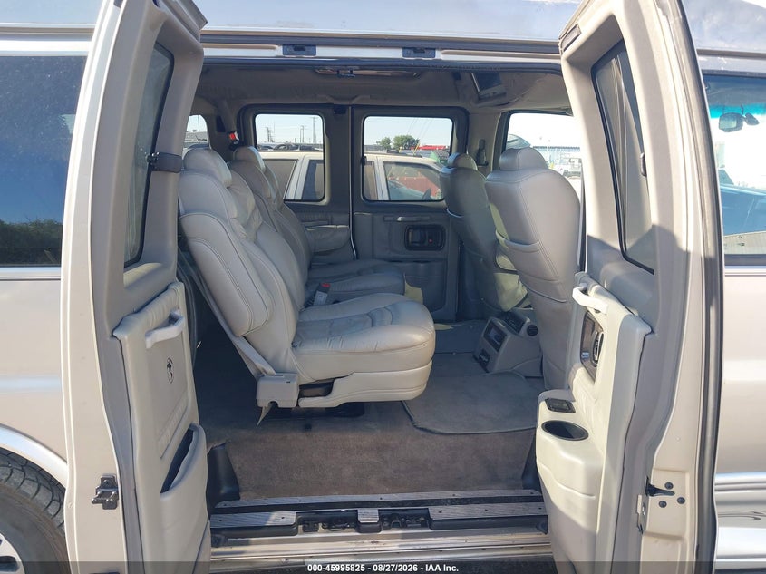 2004 GMC SAVANA auction photo 8